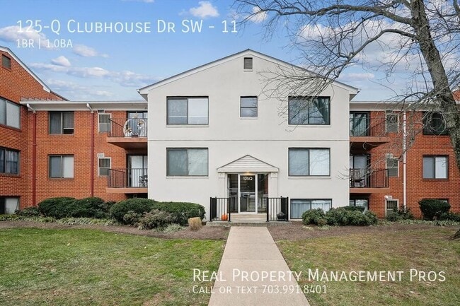 125-Q Clubhouse Dr SW-11 - 125-Q Clubhouse Dr SW-11