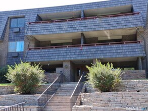 Building Photo - 64 Oxbow Dr