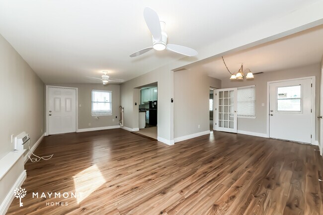 Building Photo - 1310 Dartmouth Dr