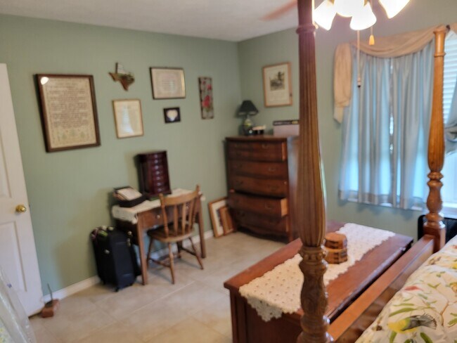 Foto del edificio - 4800 Red Rock Rd