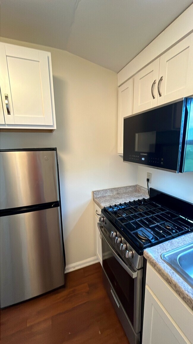 Foto del edificio - 319 N Blair St