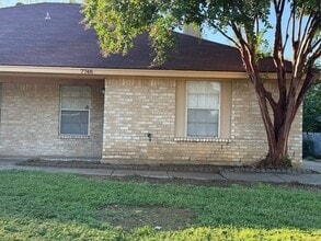 Building Photo - 7748-7750 Sable Ln