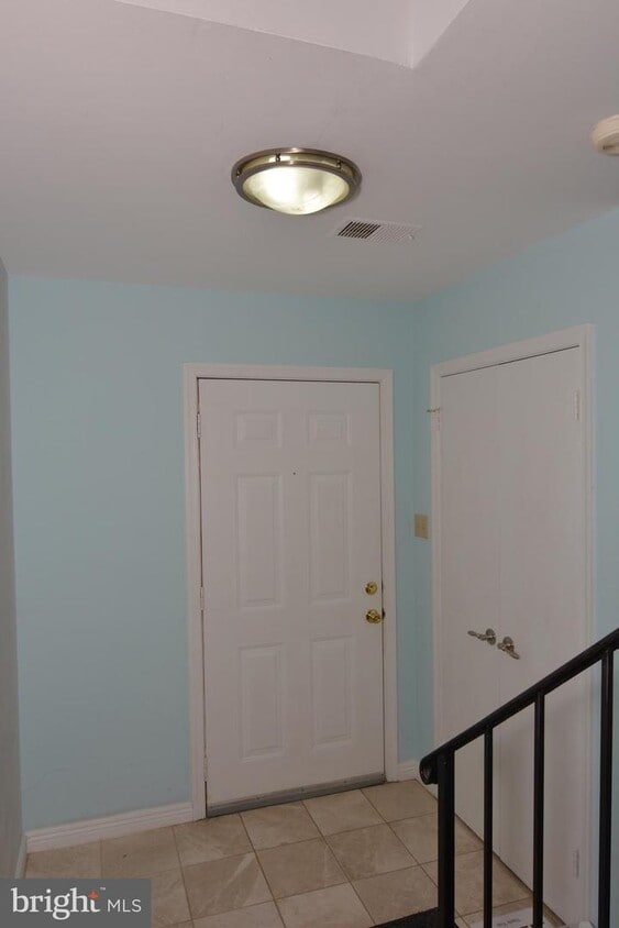 7811 Coddle Harbor Ln, Potomac, MD 20854 Townhome Rentals in Potomac