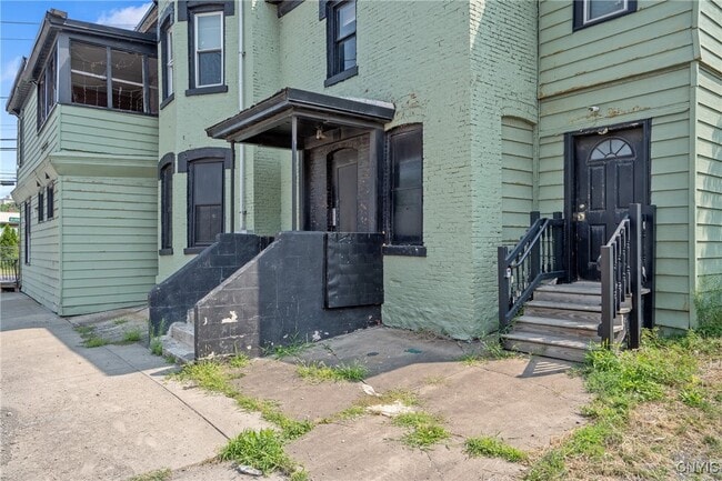 Building Photo - 600 Burnet Ave