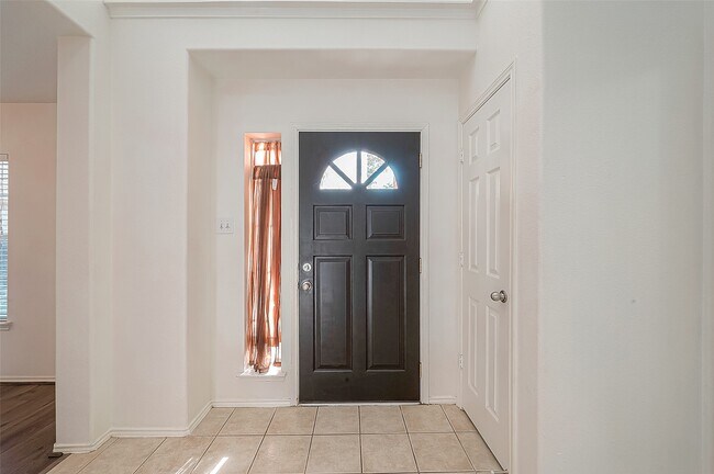 Foto del edificio - 17210 Double Lilly Dr
