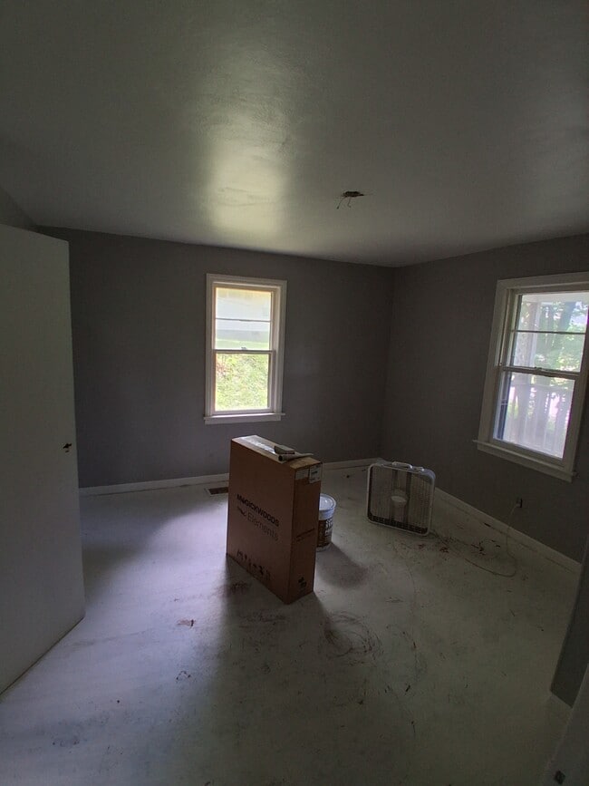 Building Photo - 118 Summit Ave