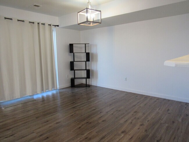 Foto del edificio - Gorgeous Westside 3 bd Twin Home