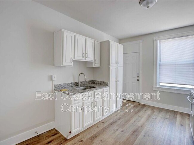 Foto del edificio - 401 N Robinson St