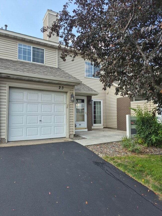 Building Photo - 13174 Meadowood Curve NW
