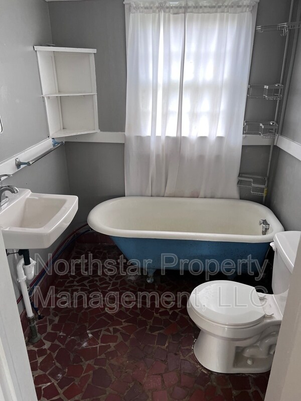 110 Ave, Greenwood, SC 29646