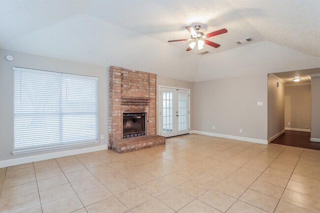 Foto del edificio - 2922 Laurelridge Dr