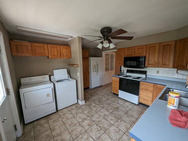 Cocina - 205 E Madison St