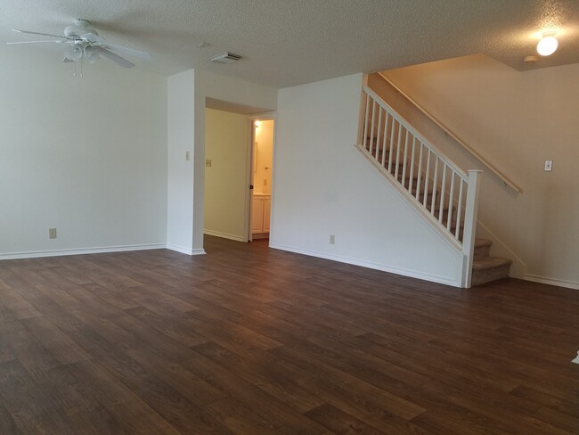 Building Photo - 6418 MAVERICK OAK