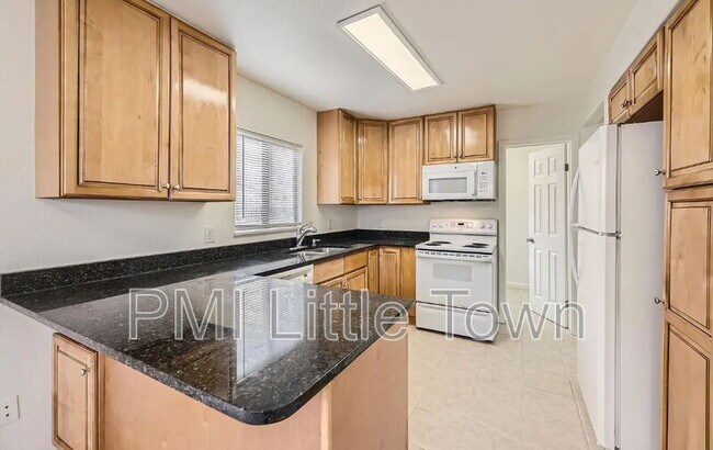 Foto del edificio - 256 W Jefferson Ave