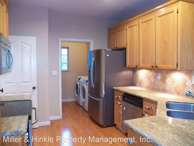 Foto del edificio - 2 br, 2.5 bath House - 2651 Heritage Park Cir