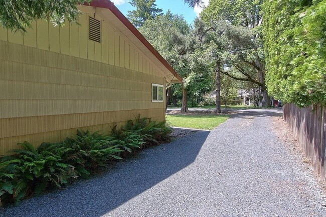 Foto del edificio - 720 NE 69th Ave