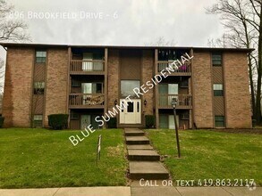 Building Photo - 896 Brookfield Dr