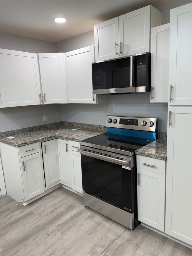 Photo - 638 Cashew St House