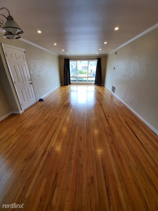 Foto del edificio - 3 br, 1.5 bath House - 120 Huntington Drive