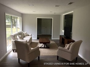 Building Photo - 3515 Elm Dr