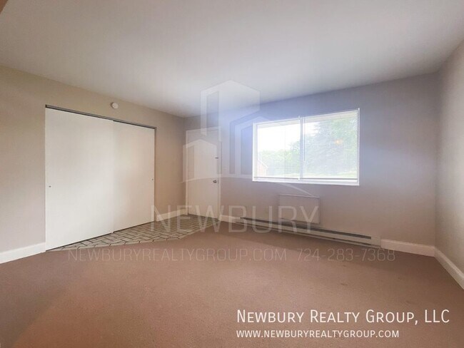 Building Photo - Charming 2-Bedroom Apartment in a Country ...