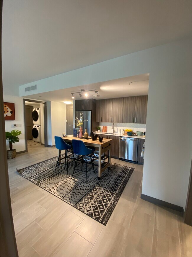 Foto del edificio - 650 NE 62nd St