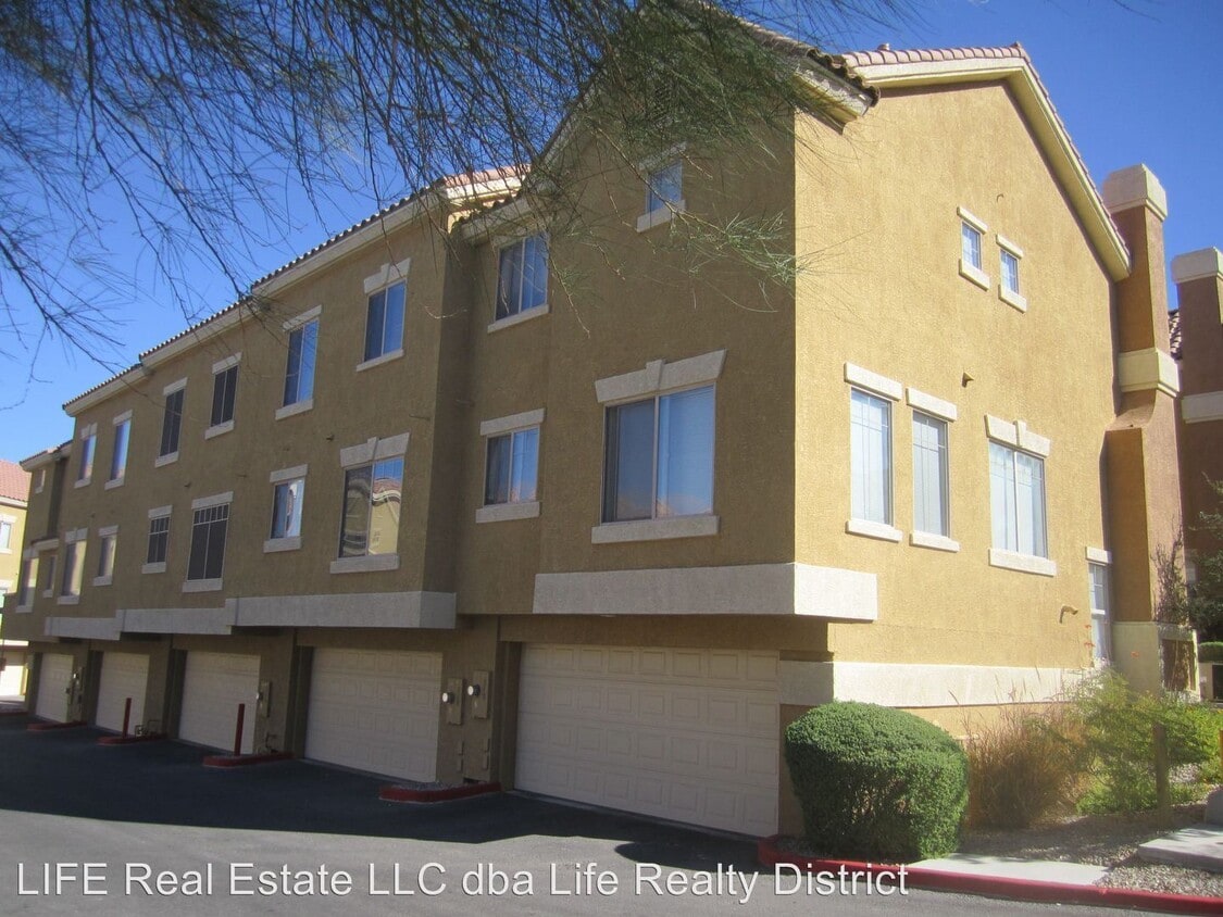 Primary Photo - 3 br, 2.5 bath House - 312 Vista Heights Ln