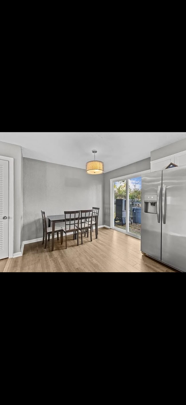 Building Photo - 314 Rogers Ave