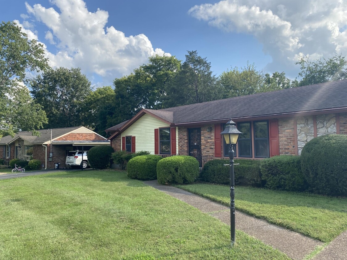625 Elaine Dr, Nashville, TN 37211 House for Rent in Nashville, TN