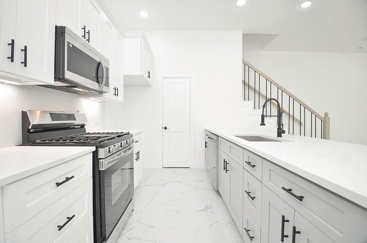 Foto del edificio - 9312 Waller St