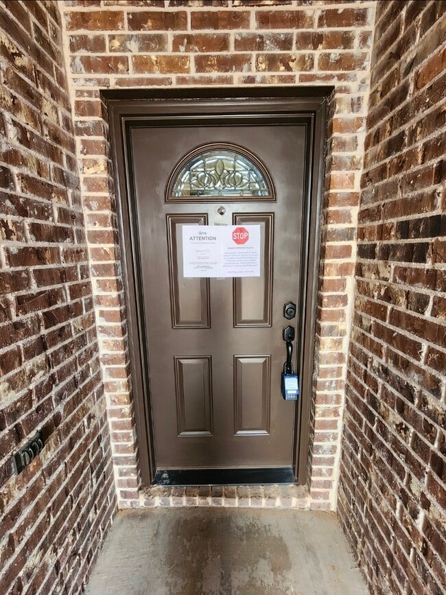 Foto del edificio - 3 bed 2 bath home