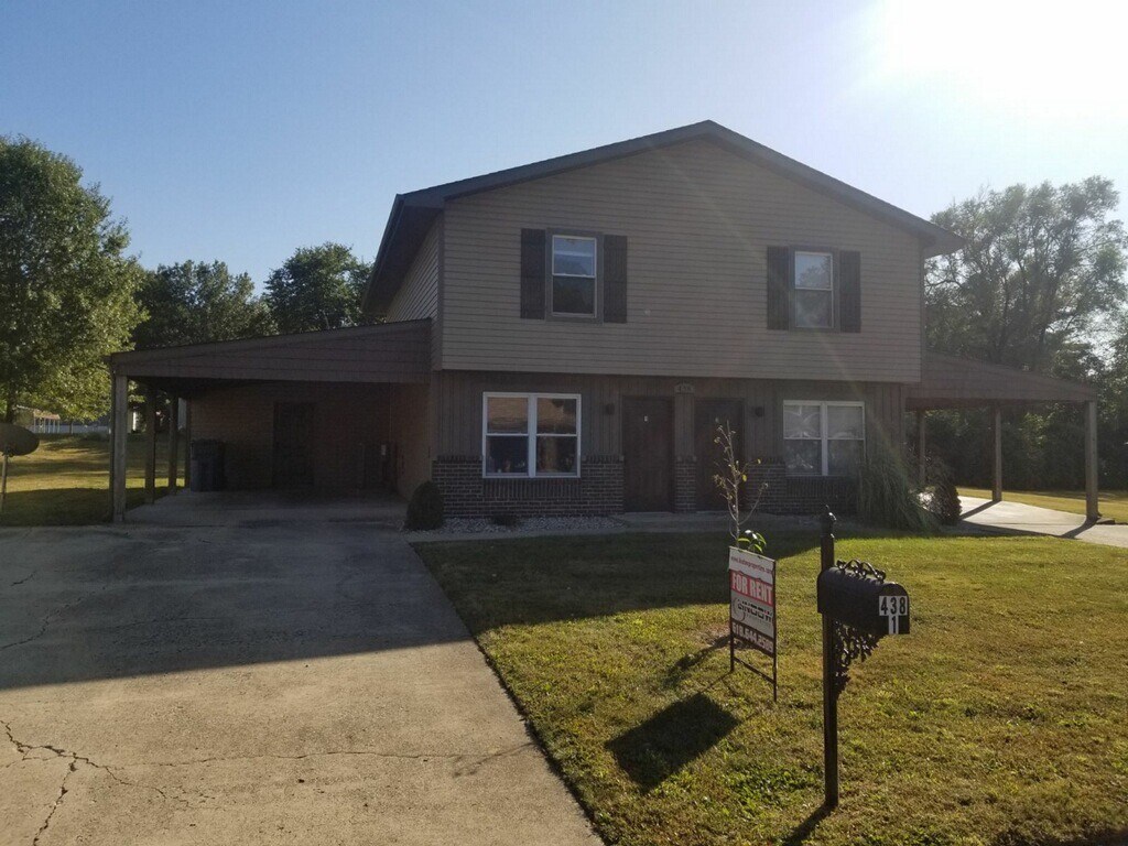 Primary Photo - 438 Eagles Way