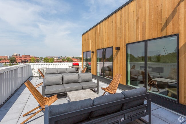 Rooftop Deck - Rowat Lofts Apartments