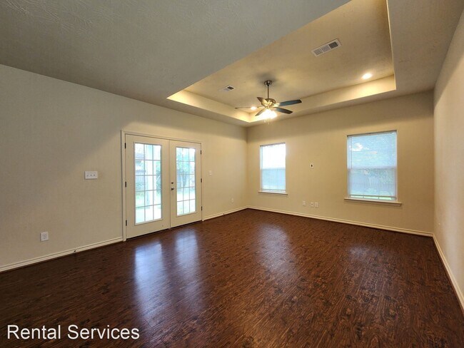 Building Photo - 3 br, 2 bath House - 4465 South 5th Street