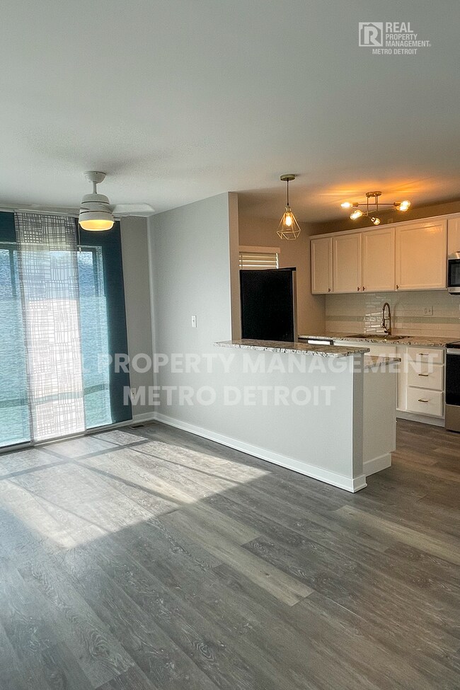 Foto del edificio - SPRING INTO A NEW HOME