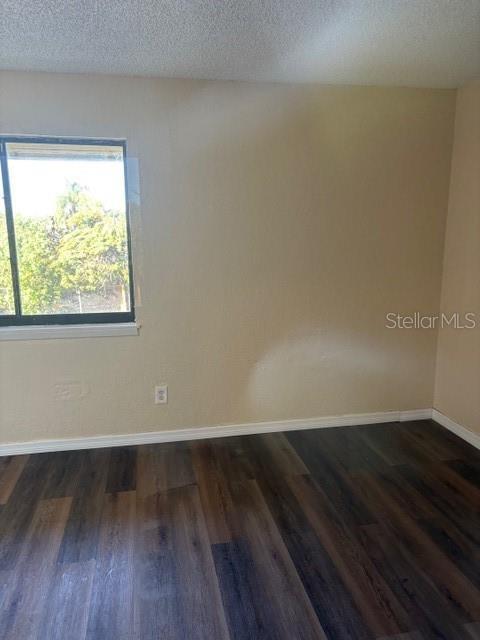 Foto del edificio - 22706 Gage Loop