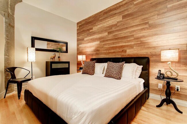 Photo du bâtiment - 453 Rue Sainte-Catherine O