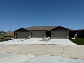 Building Photo - 8808 Daywood Ln