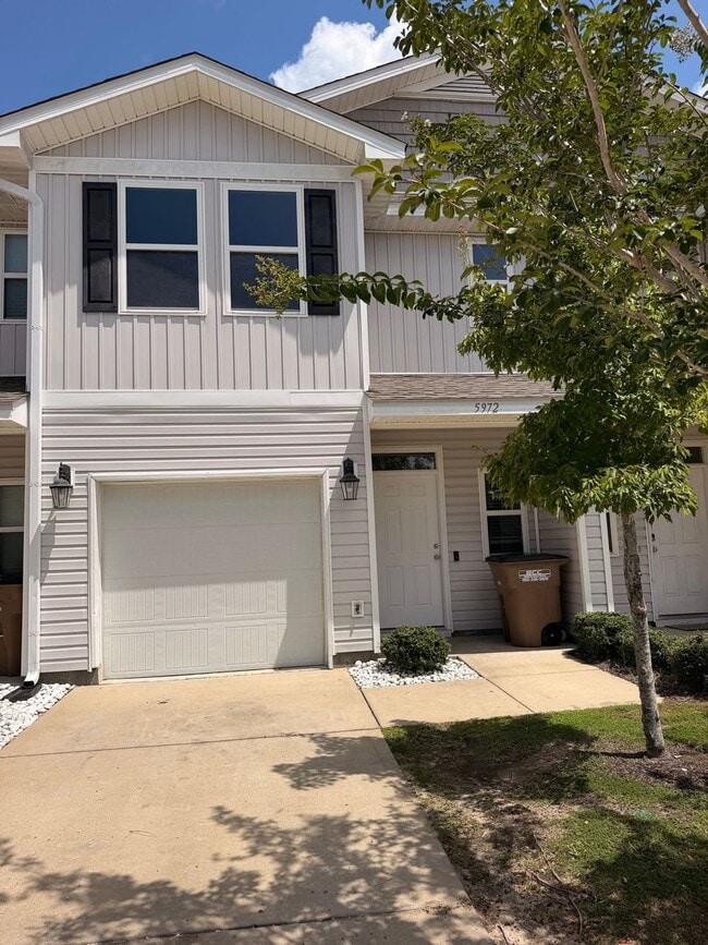 Building Photo - 5972 Callaway Cir