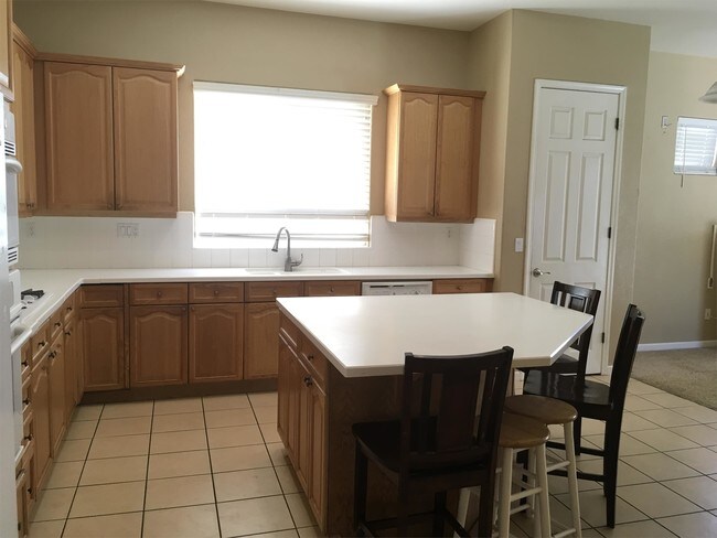 Building Photo - 1655 Langum Way