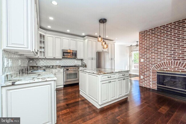 Building Photo - 44179 Paget Terrace