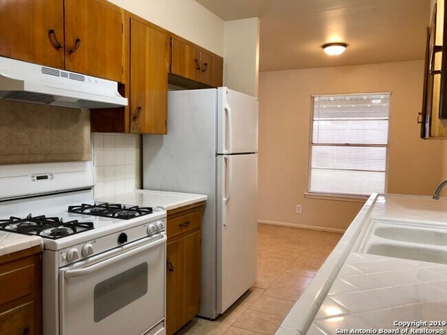 Foto del edificio - 2 Bedroom/2 Bath Forest Oaks Subdivision