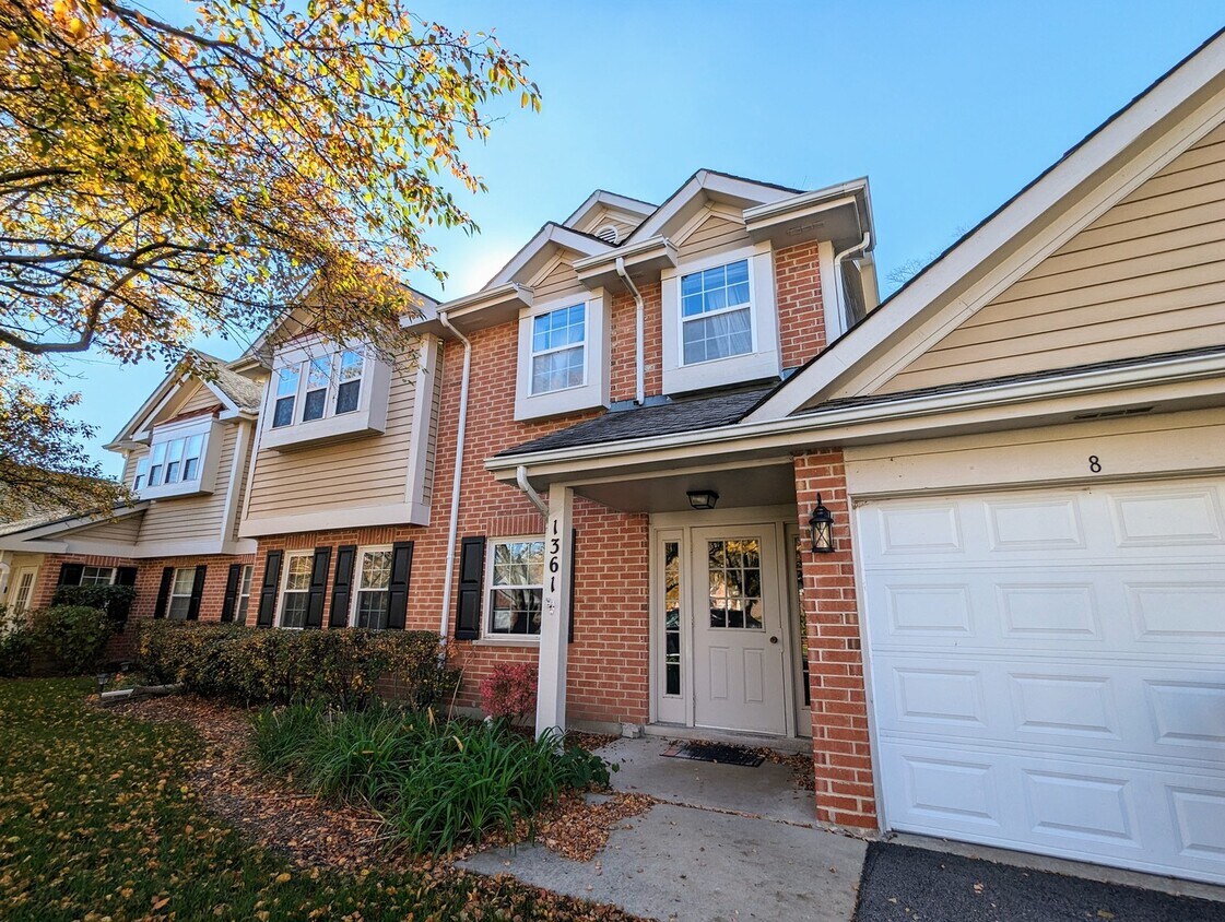 1361 E Evergreen Dr Unit 6, Palatine, IL 60074 Condo for Rent in