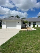 Building Photo - 1065 Nomad Rd