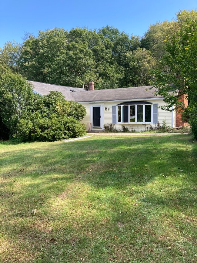 Building Photo - 260 Slater Hill Rd