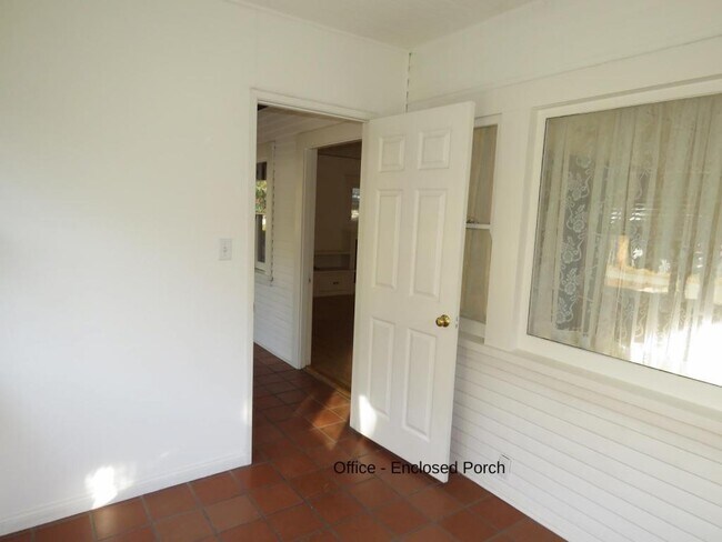 Building Photo - 274 Mariposa Ave