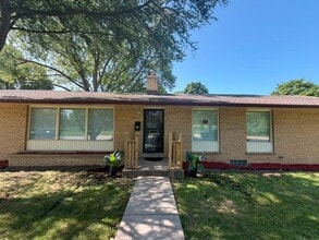 Building Photo - 5629 W Lincoln Creek Dr