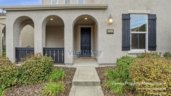 Building Photo - 3033 Ardley Dr