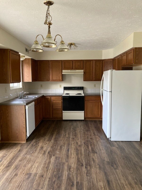 770 Orchard St Unit 770, Wadsworth, OH 44281 Condo for Rent in