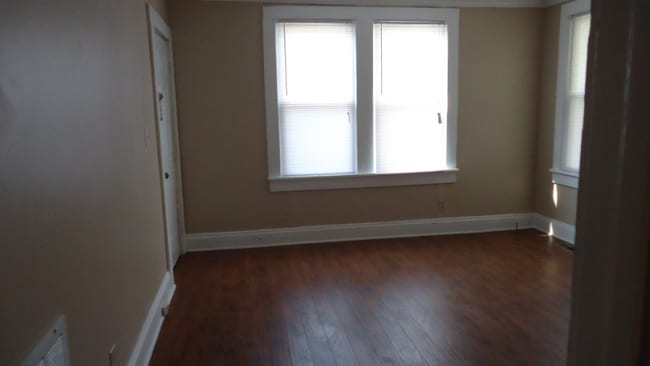 Building Photo - 901 S Jackson St